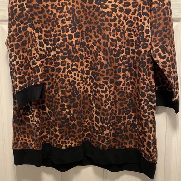 torrid Leopard Print Top Size 2/2X - Picture 6 of 6